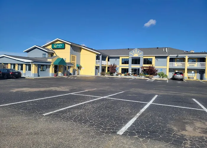 Quality Inn Grand Rapids Near Downtown