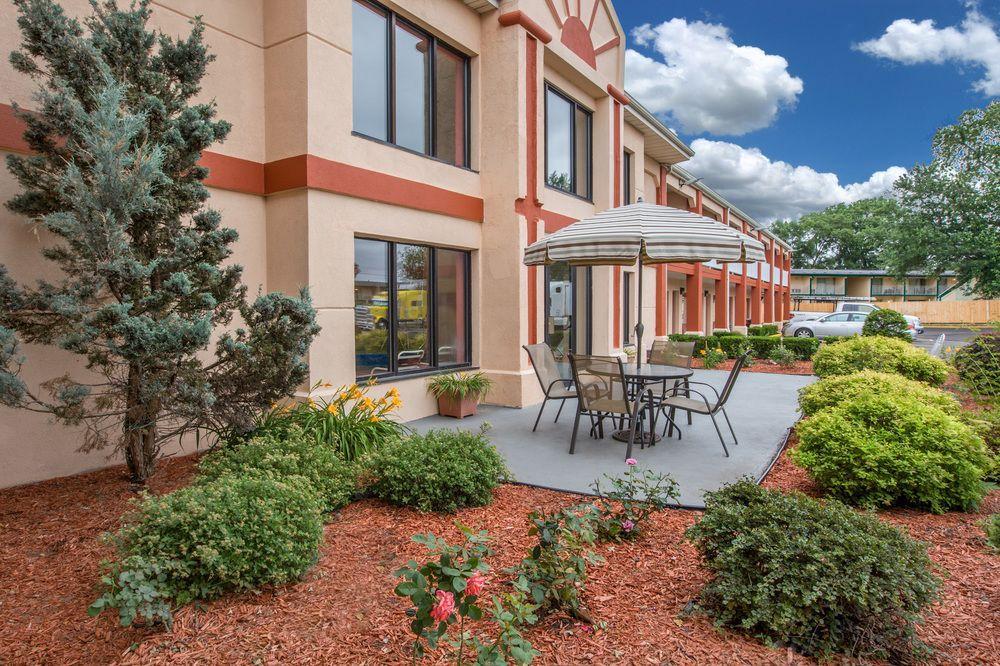 Quality Near Downtown 2* Wyoming