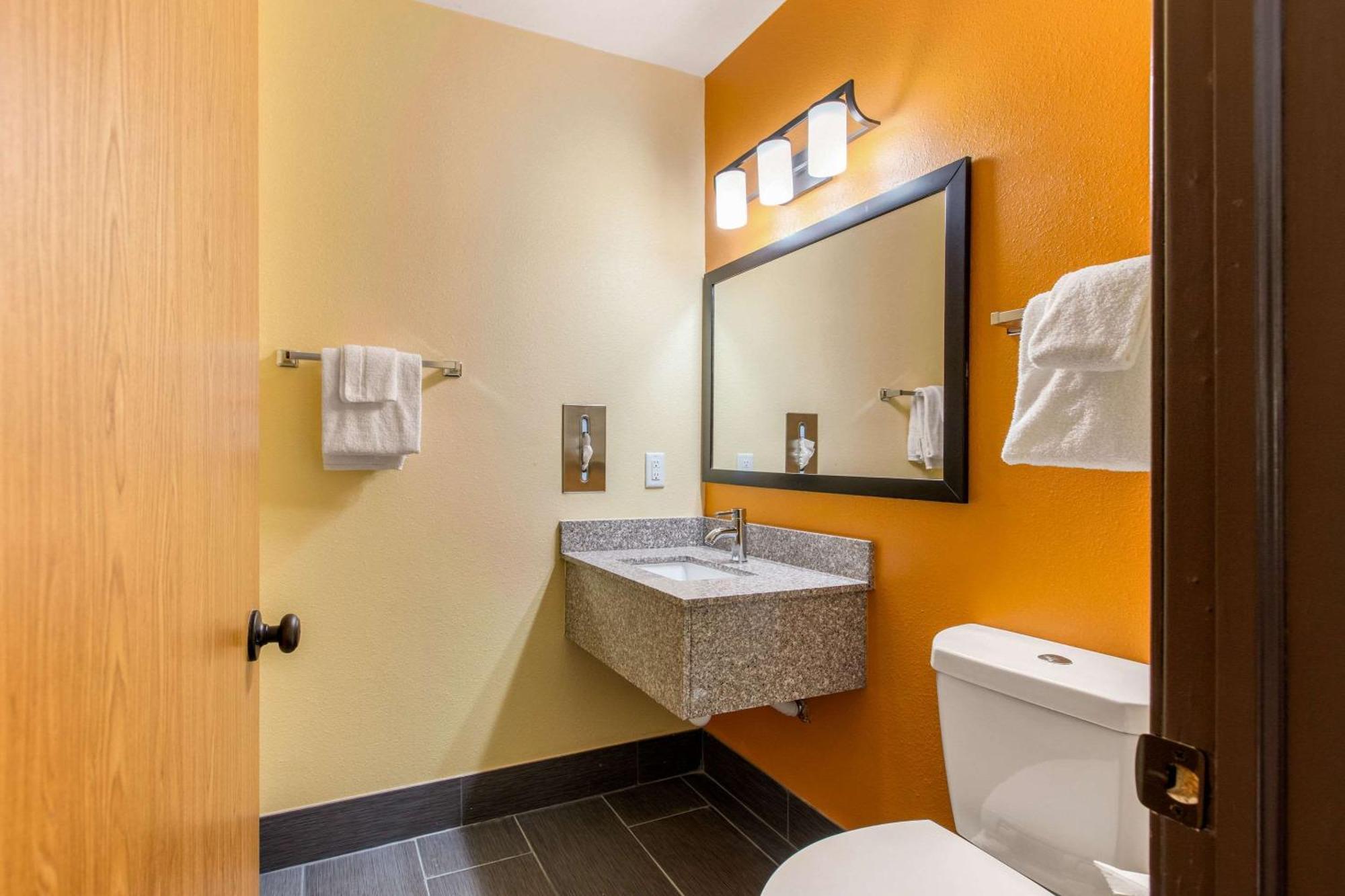 Quality Near Downtown 2* Wyoming